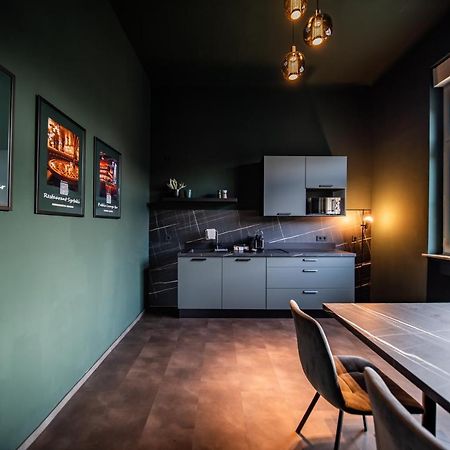 Llr Design Apartment - Emerald Green Im Zentrum Von Koblenz Coblença Exterior foto